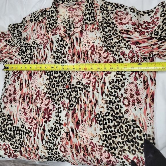 Donnkenny plus size women's animal print blouse - Picture 6 of 10